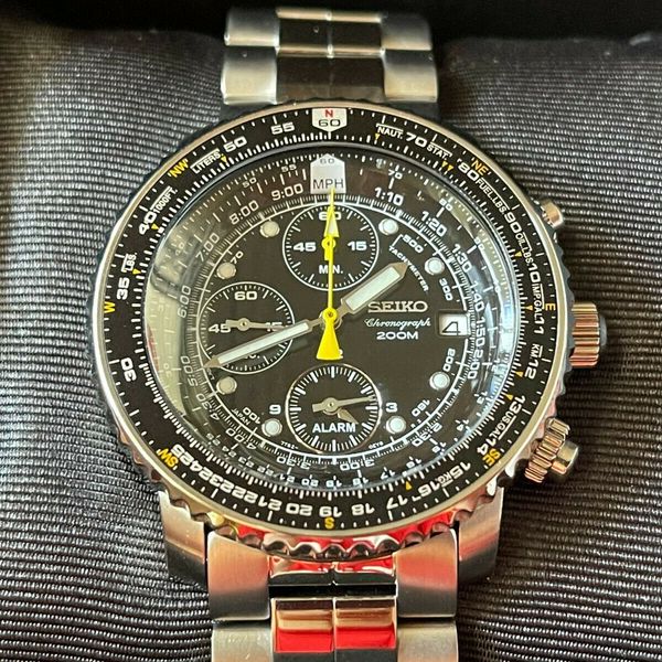 NEW Seiko Flightmaster Alarm Quartz Chronograph 200m Pilot's Watch