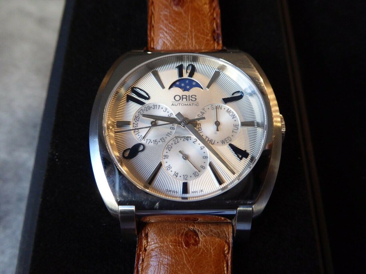 Oris frank outlet sinatra moonphase