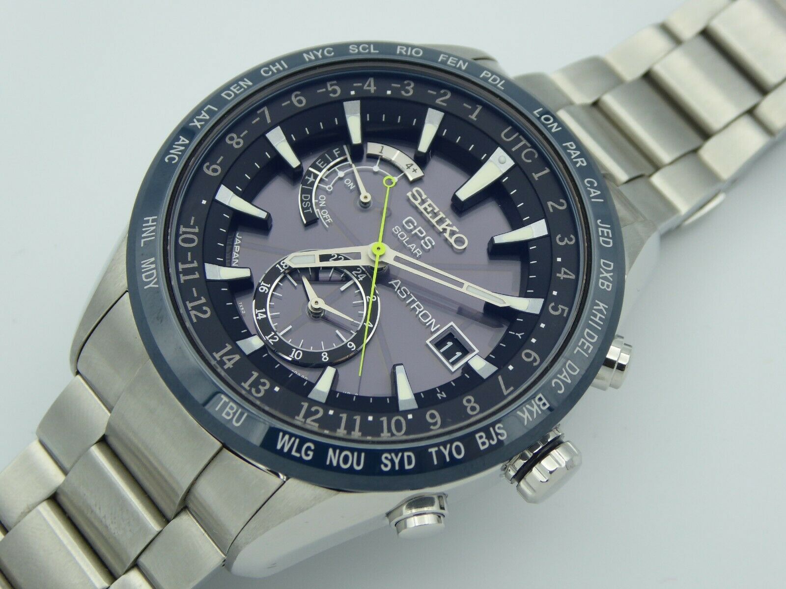 seiko astron 7x52 gps solar