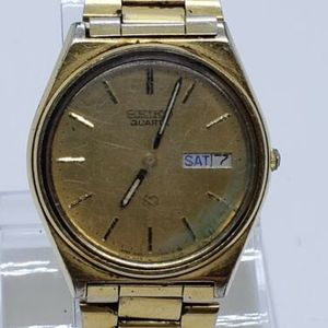 Vintage SEIKO quartz Men's Watch NEEDS BATTERY 8123 7239 578310 DAY DATE |  WatchCharts