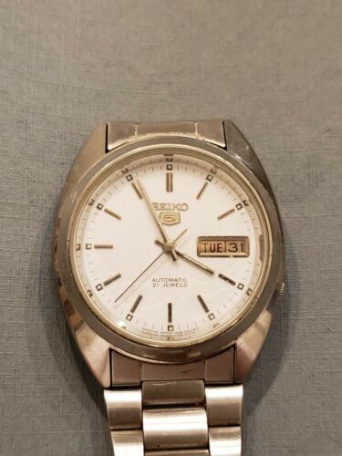 Men s Vintage SEIKO 5 7009 3040 Automatic 21 Jewels Japan Watch