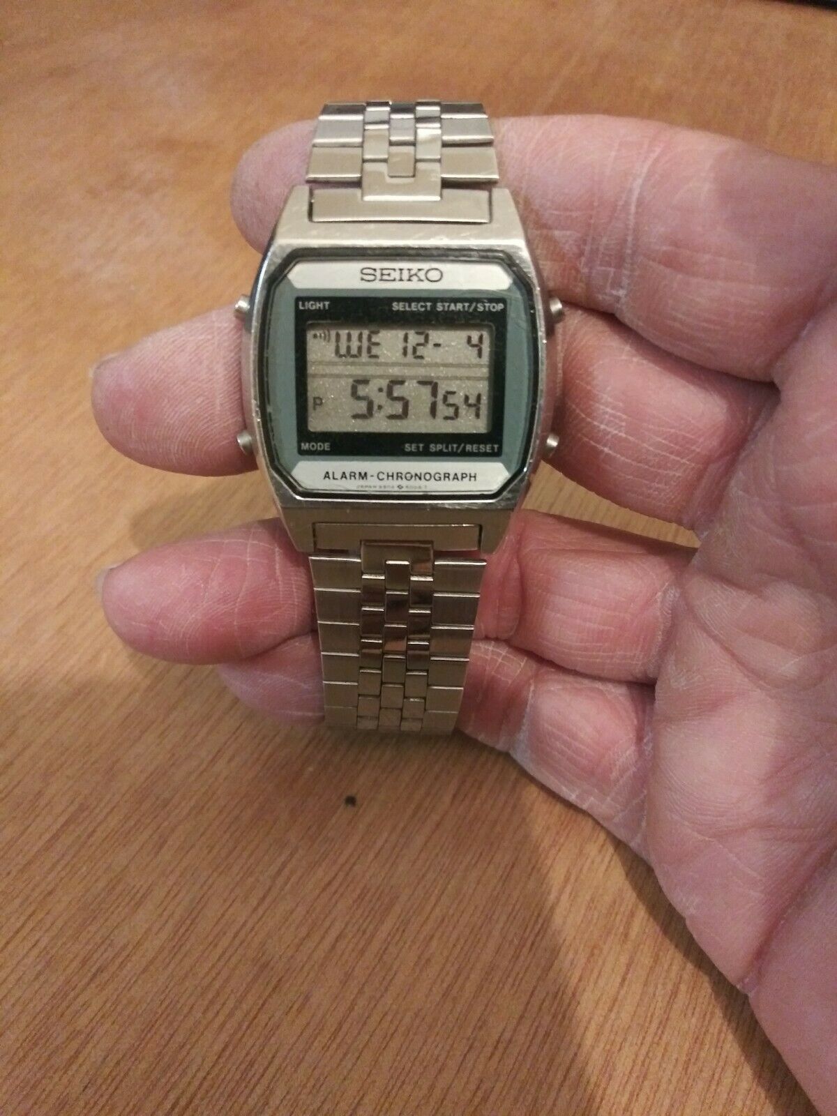 Vintage 1985 Seiko A904-5000 Men's Digital Alarm Chronograph LCD Watch  Nice!!! | WatchCharts