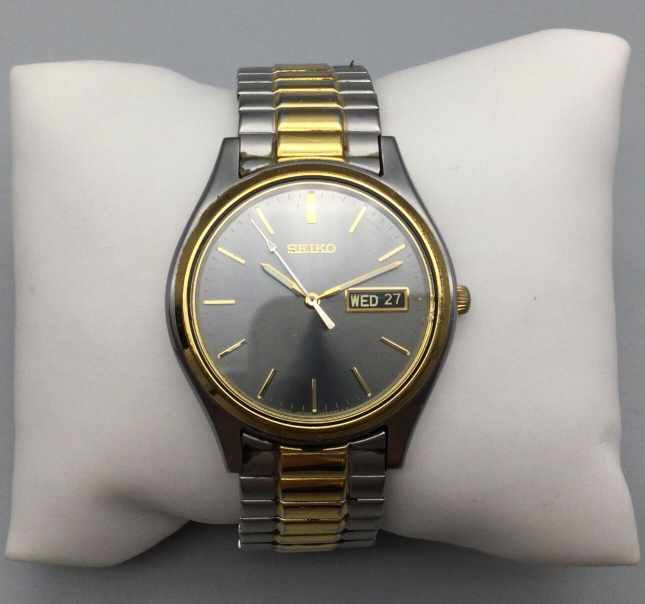 Vtg Seiko Watch Men Gold Silver Tone Day Date 7N43 9048 Stretch