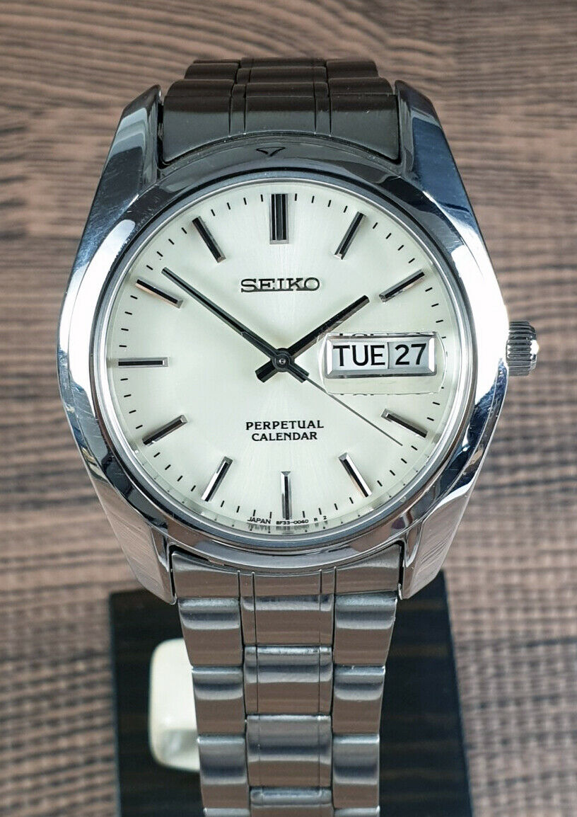 Vintage Seiko Perpetual Calendar 8F33-0040 Kanji Mens Japan
