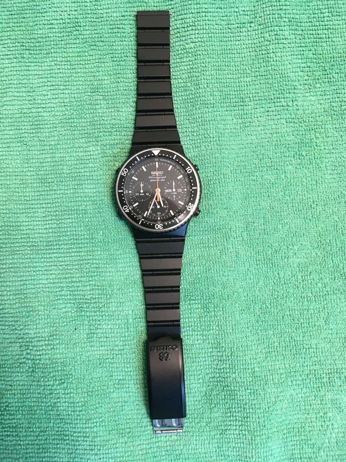 Seiko 7A38-7080 Quartz Chronograph - February, 1984 - Fully