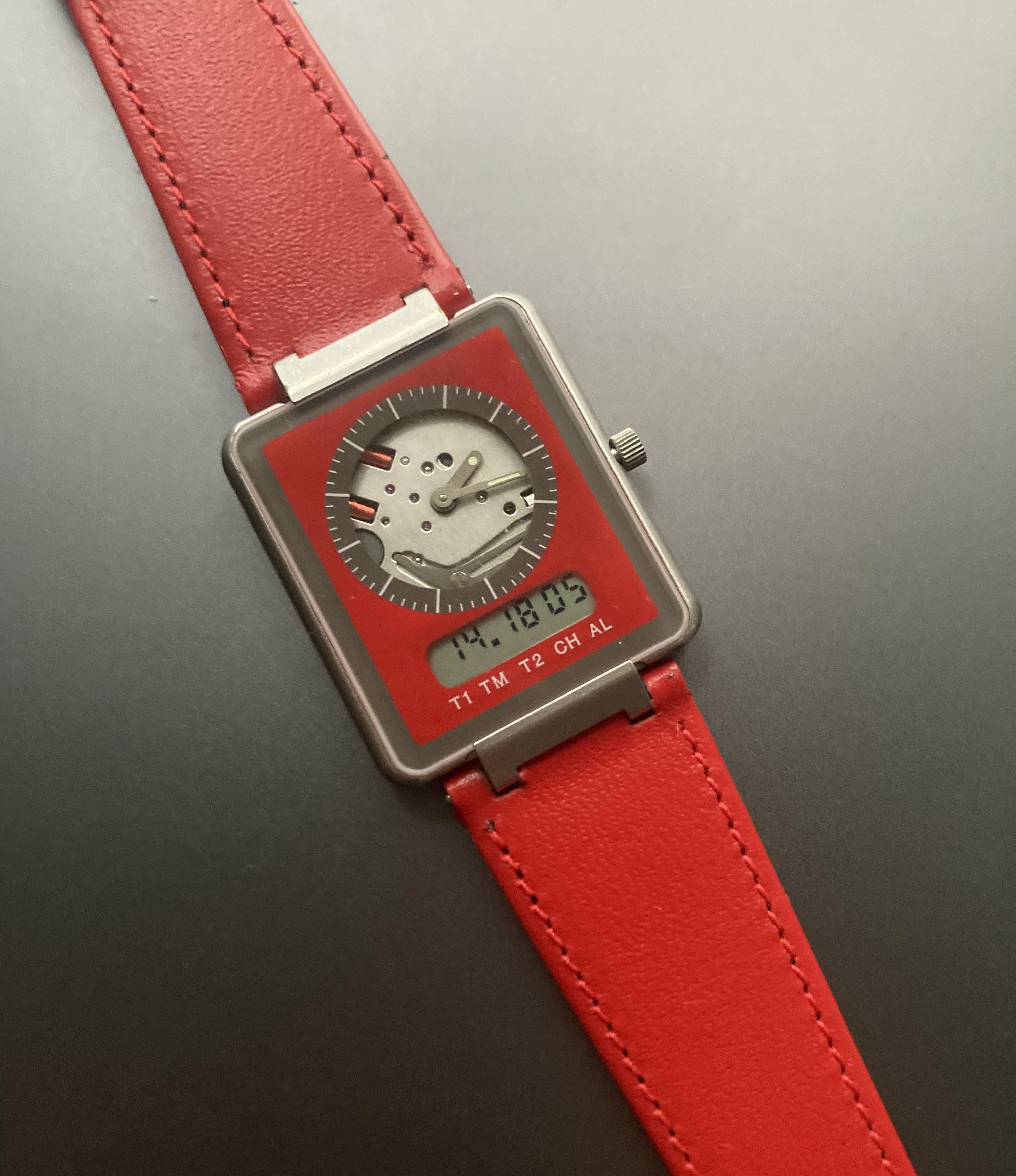 TISSOT TWO TIMER クォーツ腕時計 A2378 1980s) Tissot TwoTimer skeleton 