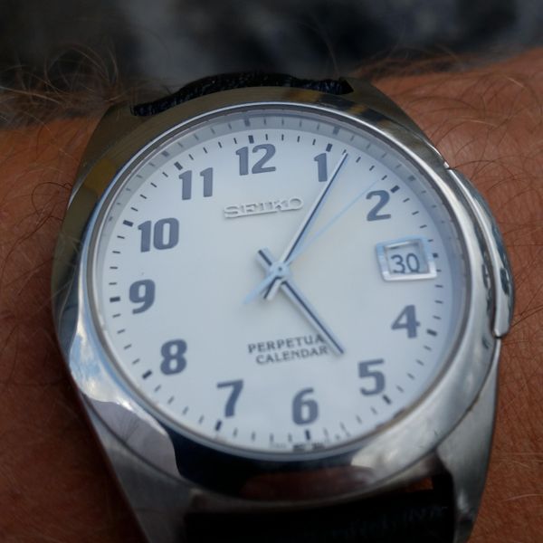 wts-seiko-8f32-0140-perpetual-calendar-watchcharts