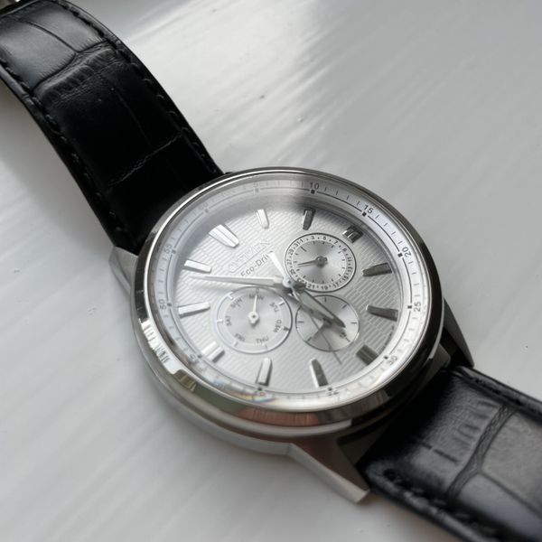 Citizen 8729R008978 White Dial EcoDrive Sapphire Crystal WatchCharts