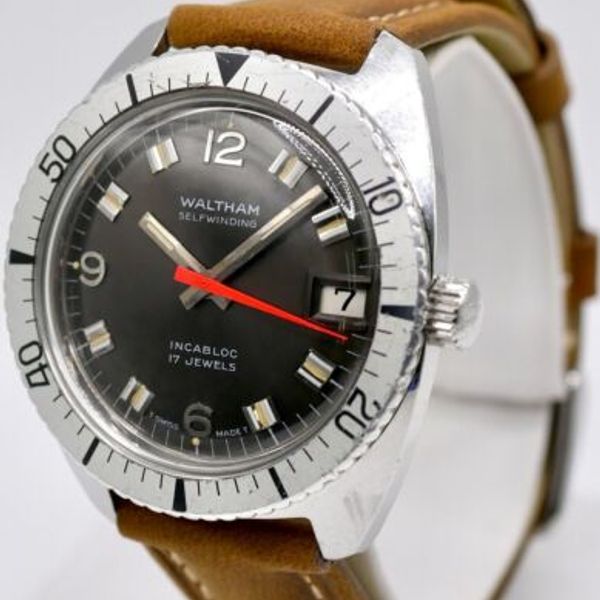 Vintage 1970s Waltham Skin Diver Menâ s Stainless Steel Automatic Watch
