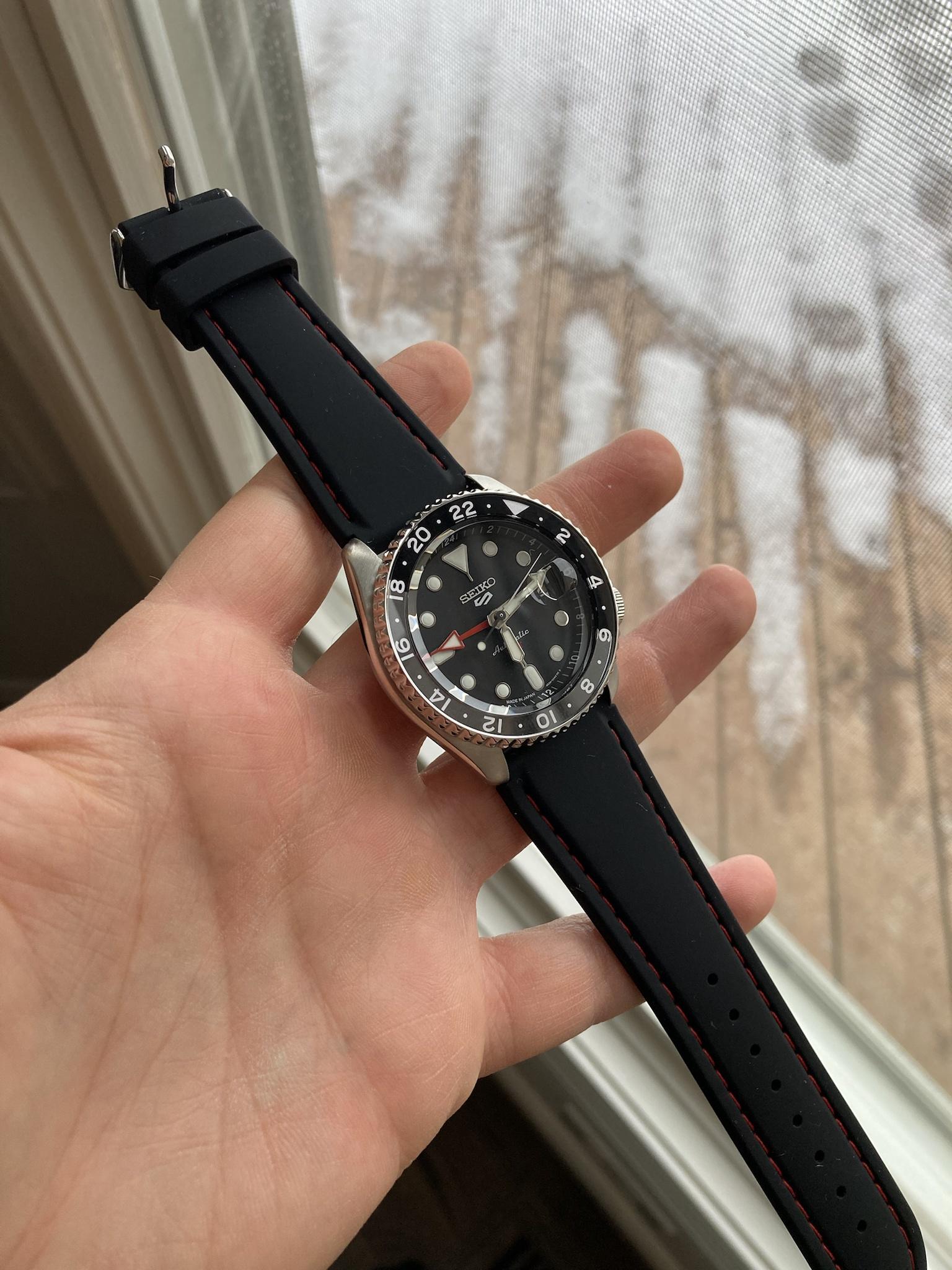 WTS] 22 mm Silicone Strap - Black, Red Stitching - Originally purchased for Seiko  SSK001 | WatchCharts