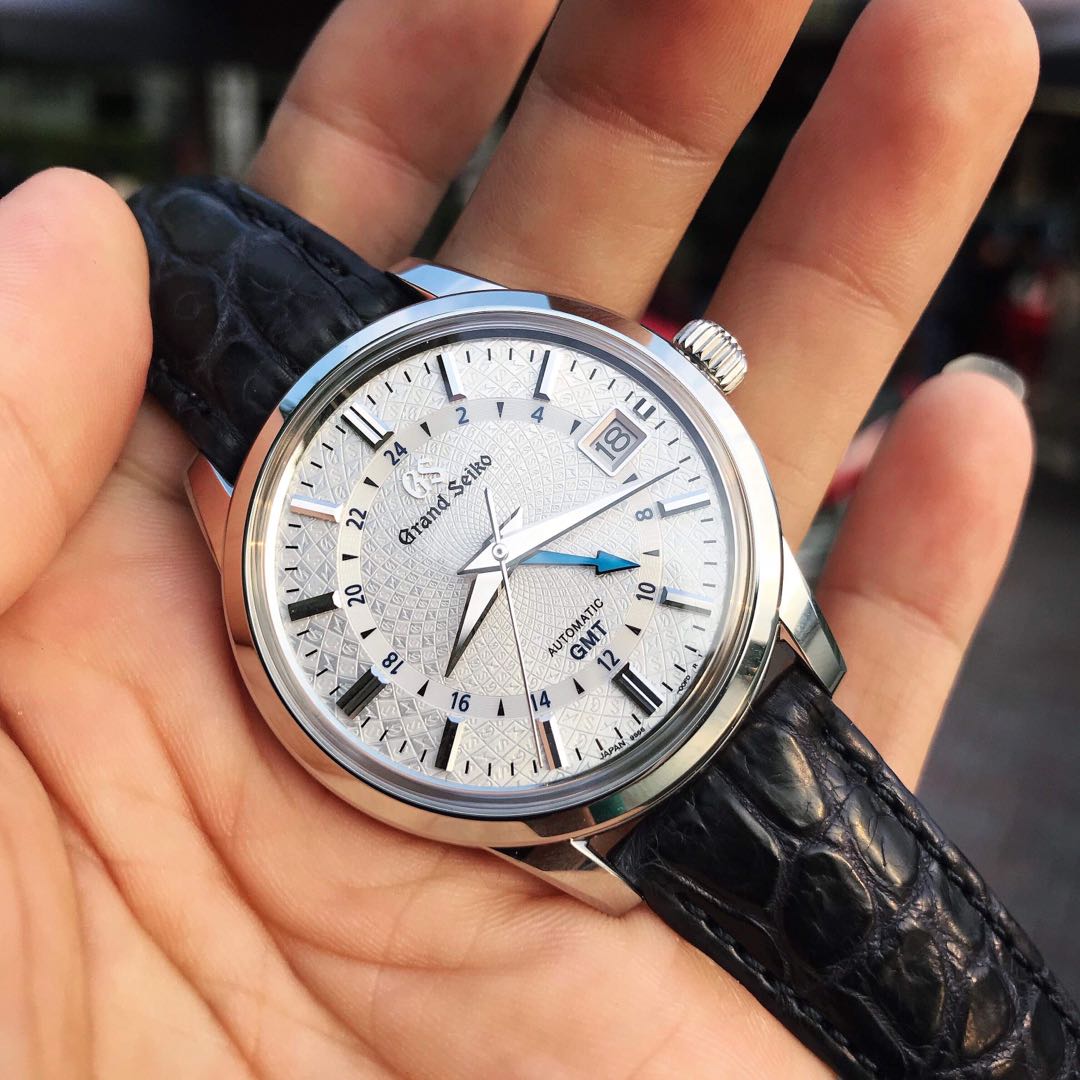 Looking for Grand Seiko SBGM235 | WatchCharts