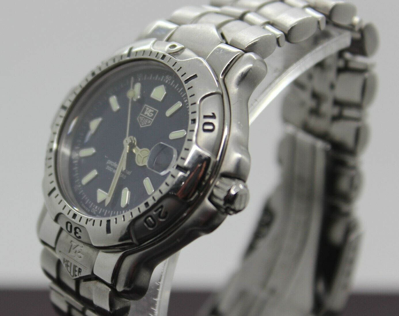TAG HEUER 6000 SERIES PROFESSIONAL 200M QUARTZ WATCH (WH-1215-K1 