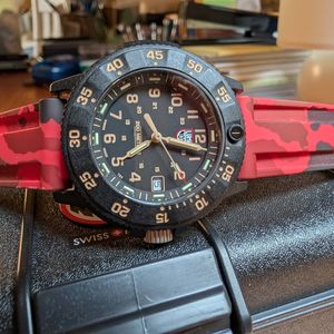 Luminox Navy Seals Dive Watch - 3917 Series 3000/3900 - Red Quartz