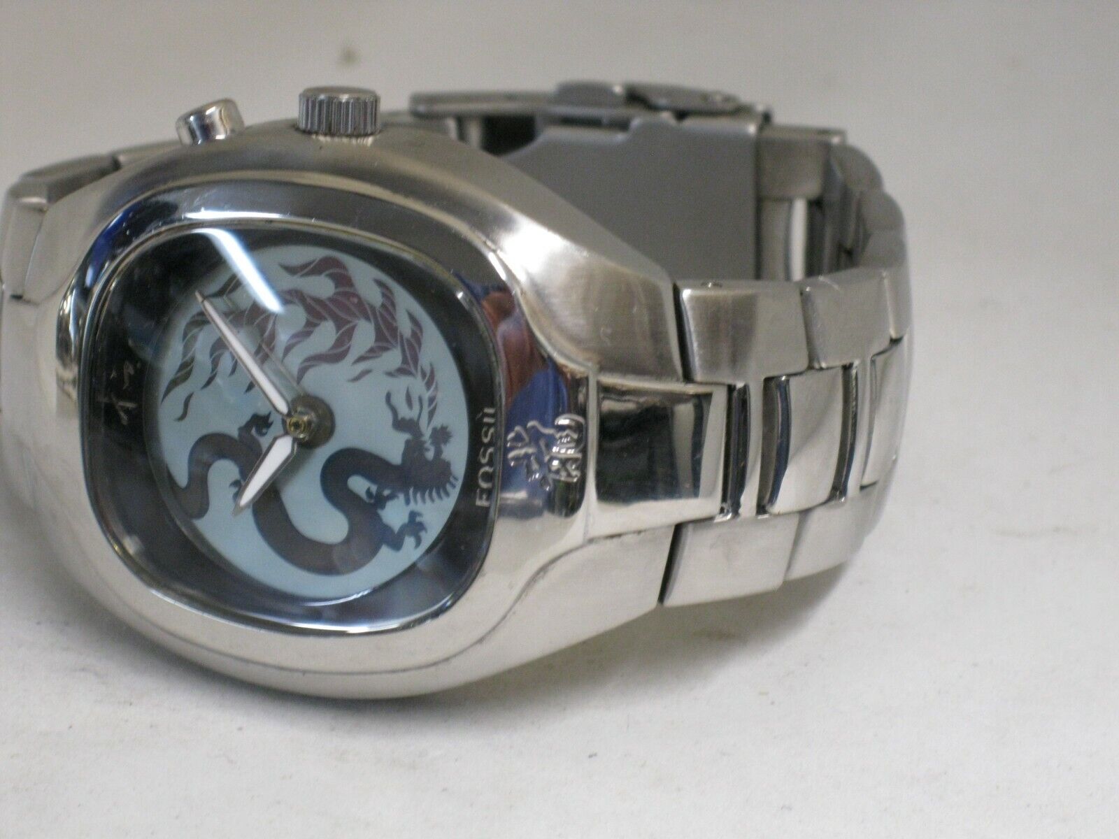 Fossil big 2024 tic dragon watch