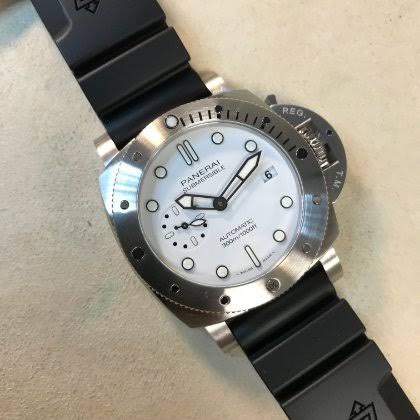 SALE 2023 Very New Panerai Pam 1223 42mm Submersible Bianco