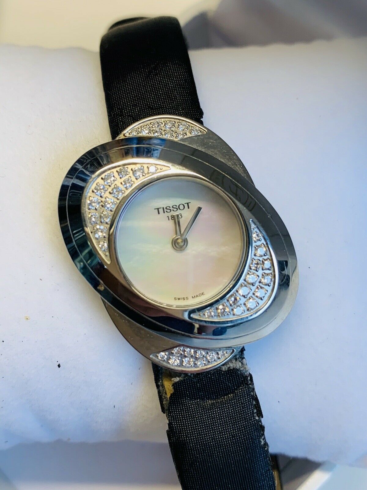 820 ティソ　G346 プレシャスフラワー　オーバル　シェル　腕時計 TISSOT T Trend Precious Flower G346 Ladies Quartz Wristwatch Box