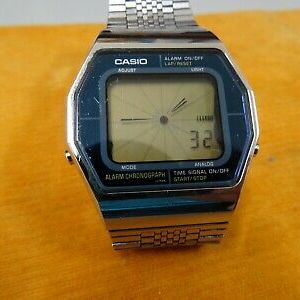 VINTAGE CASIO 1980 (103) BLUE THUNDER A202 SCREW BACK ORIGINAL