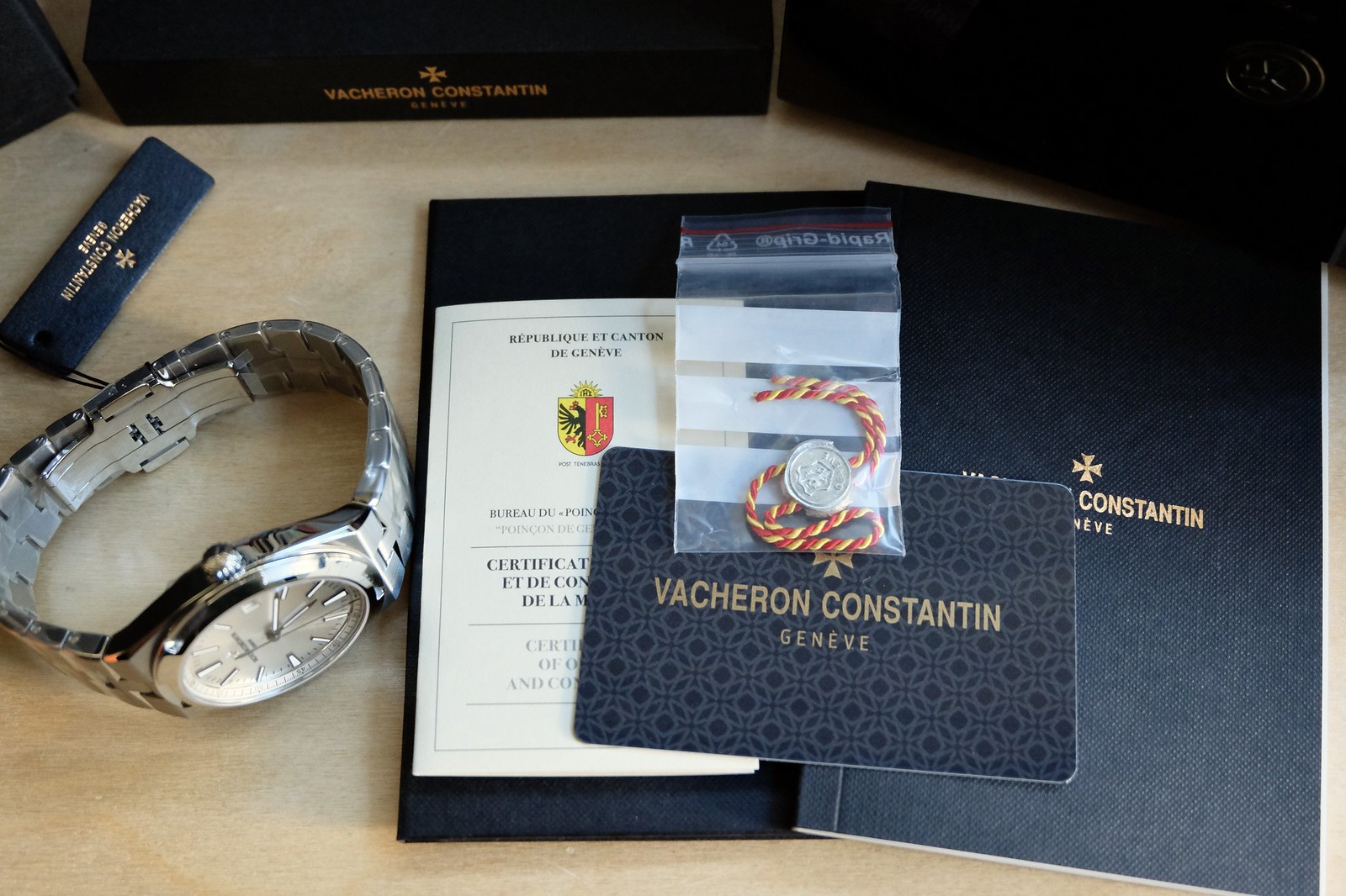 Vacheron Constantin Overseas Steel 41mm Silver Dial Ref: 4500V/110A-B126 – Full Set – Brand New