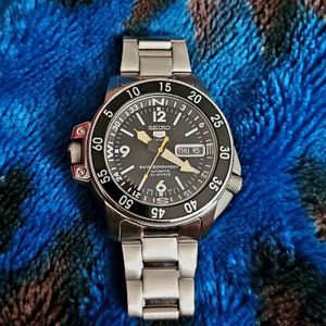 Seiko 5 SKZ211 For Sale WatchCharts Marketplace