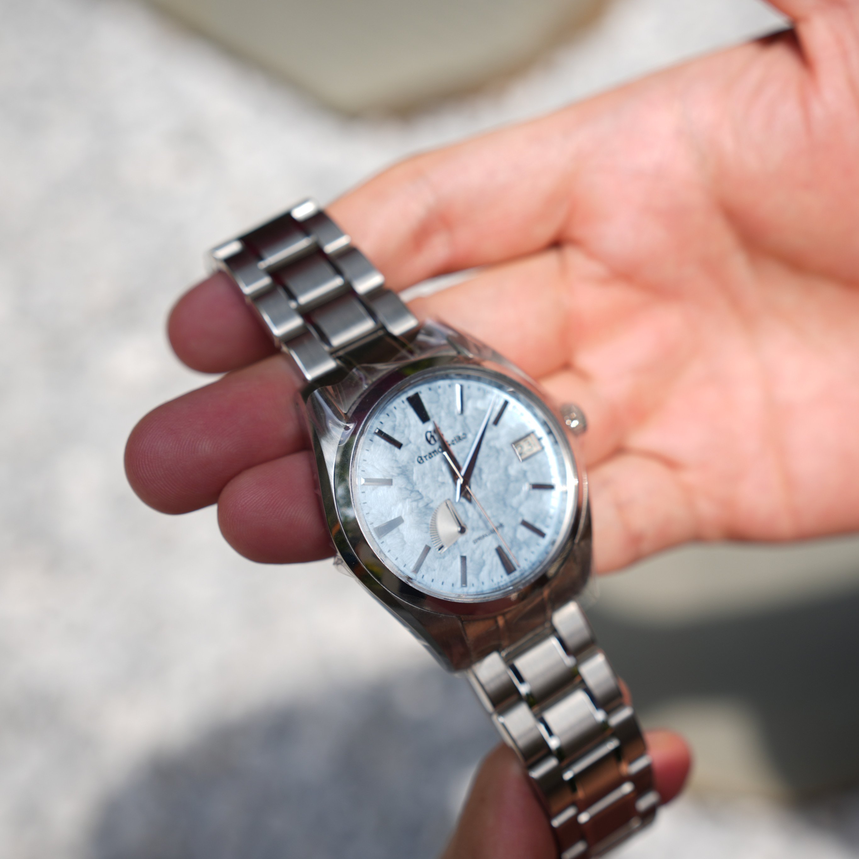 9 500 USD For sale only Grand Seiko SBGA435 Tiffany color