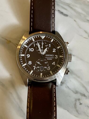 Seiko SNN241 Men s Watch with Brown Leather Band Needs New