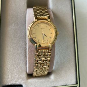 Woman's Seiko Quartz Gold Tone Steel Band Watch V701-1781 R1 Vintage; New |  WatchCharts