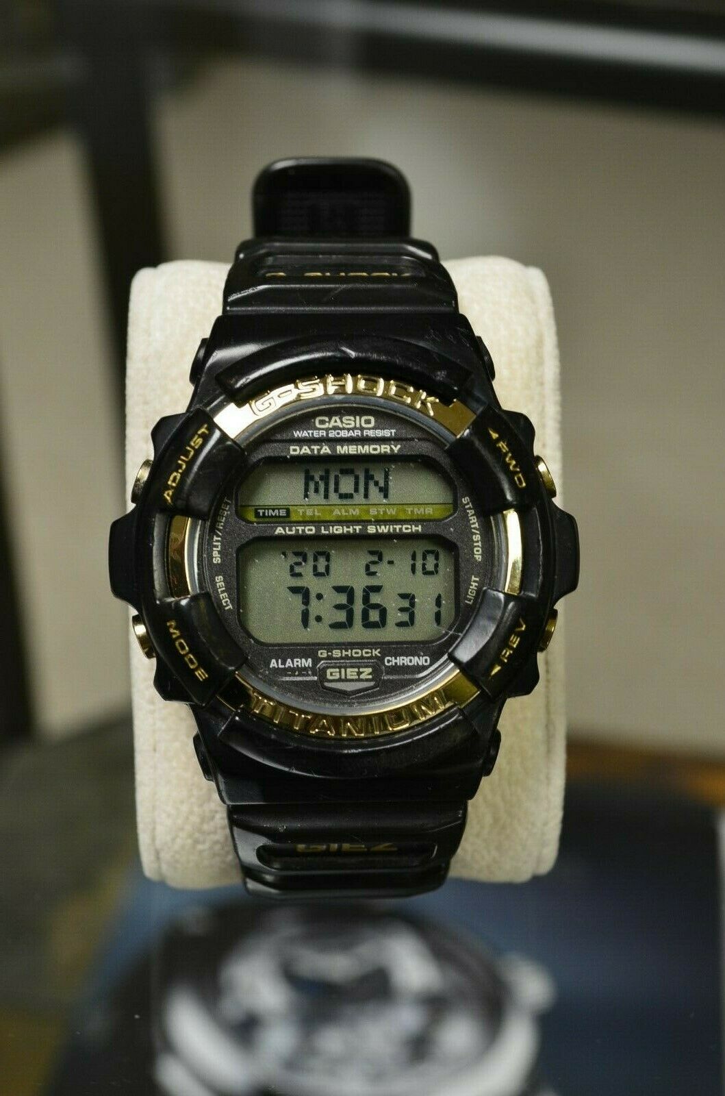 CASIO GS-100 G-SHOCK GIEZ BLACK/GOLD TITANIUM WATCH RARE VINTAGE