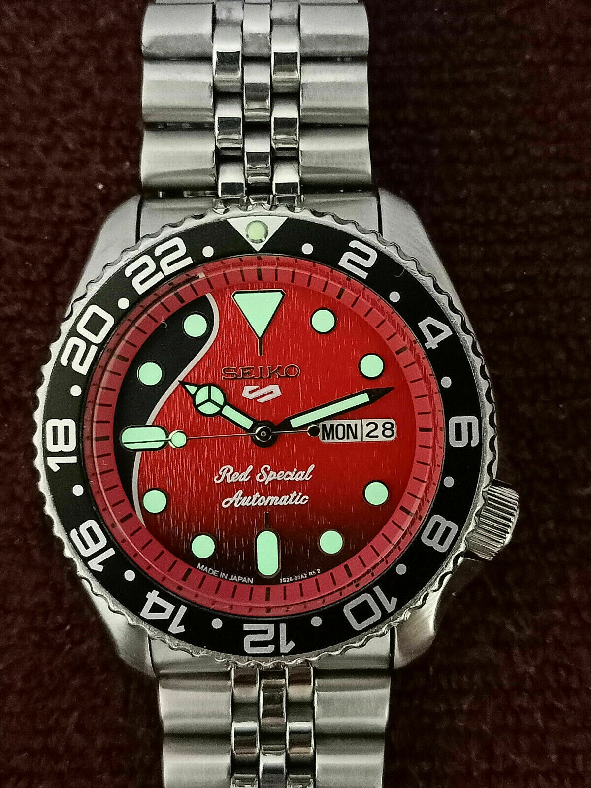 RED SPECIAL BRIAN MAY DIAL MOD SEIKO 7S26-0020 SKX007 AUTOMATIC