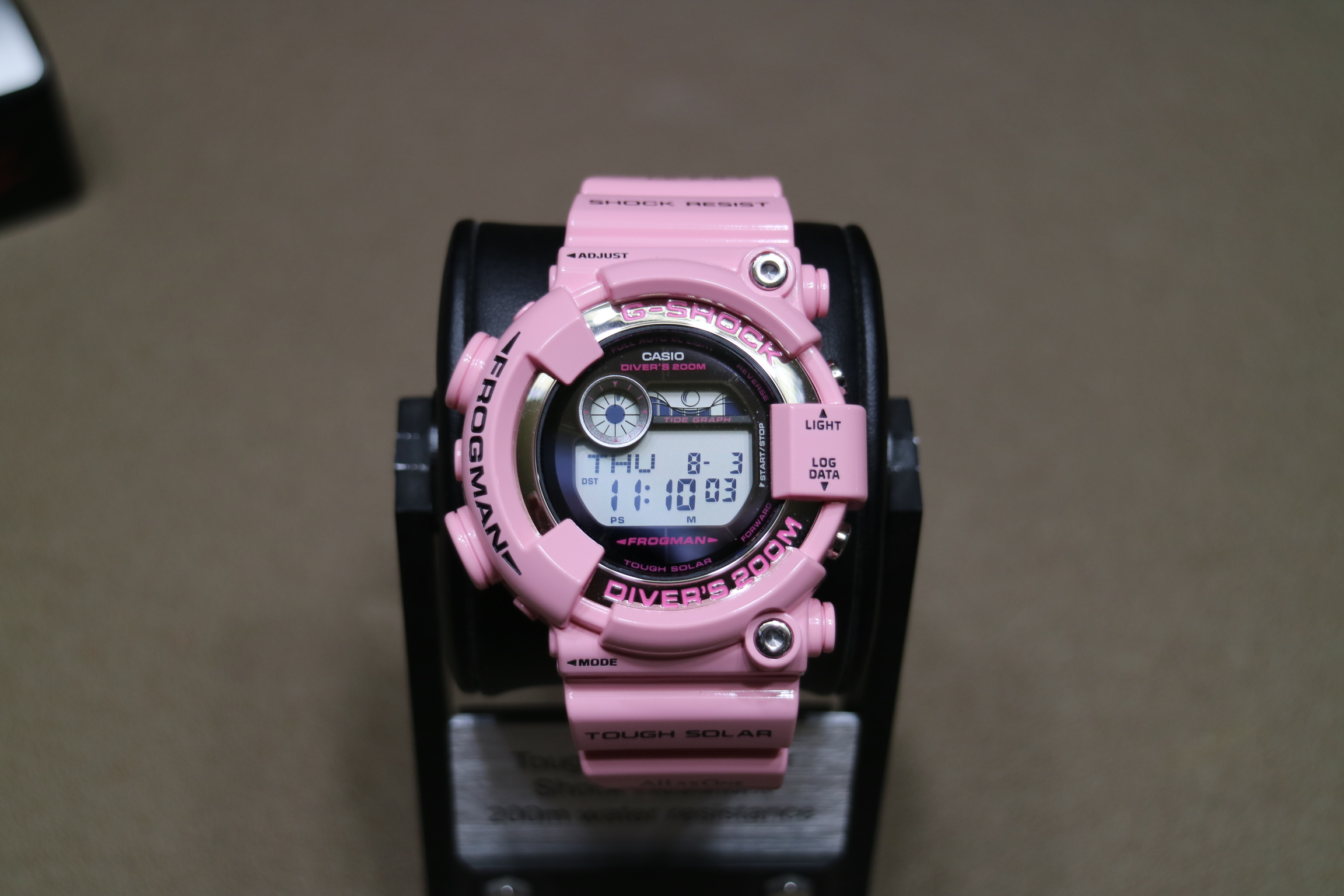 G shock discount frogman pink price