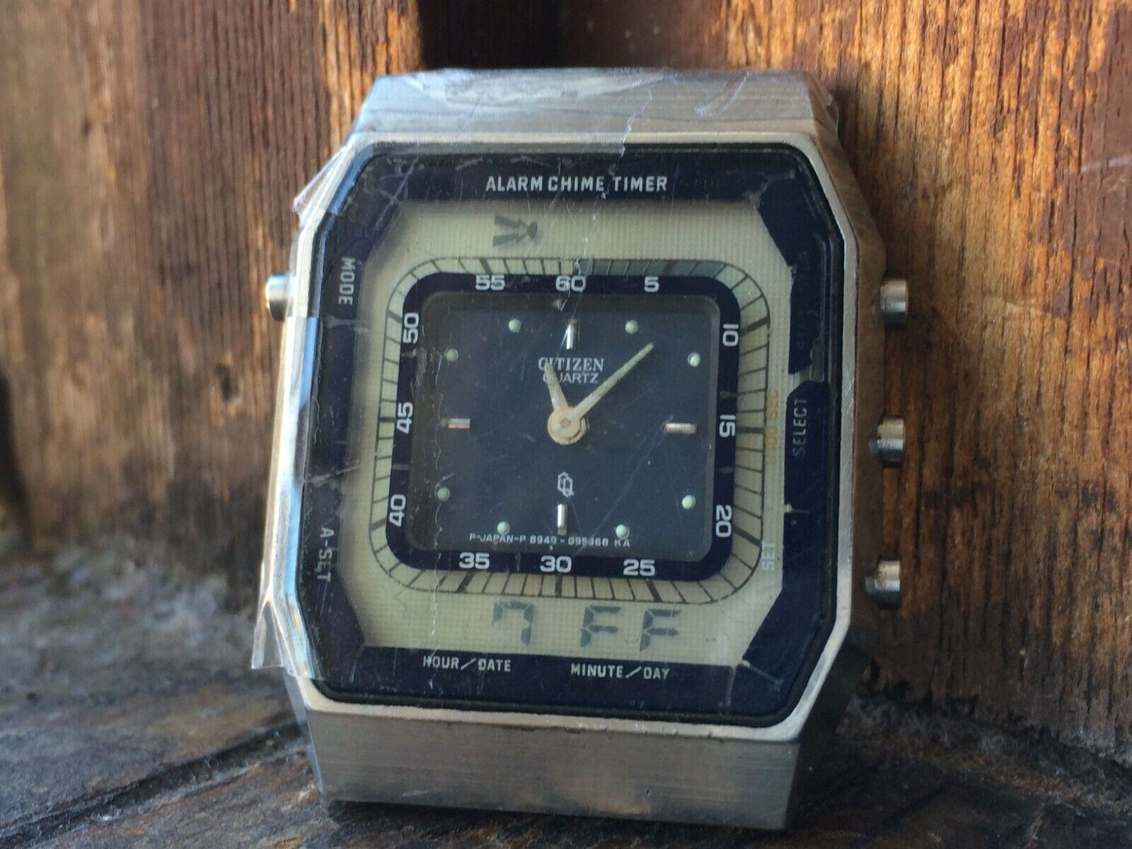 AUTHENTIC Nice Vintage Gents CITIZEN QUARTZ CQ Timetrack 8940,2j