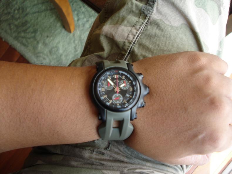 oakley holeshot watch