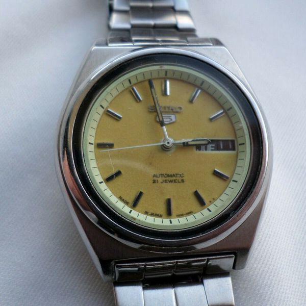 Vintage Seiko 5 7S26-8760 Automatic 21 Jewels Mens Watch | WatchCharts