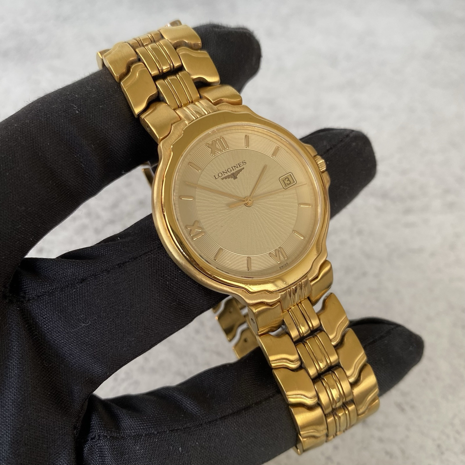 Vintage Longines Flagship Quartz L5.646.2 Gold Plated Date Watch 