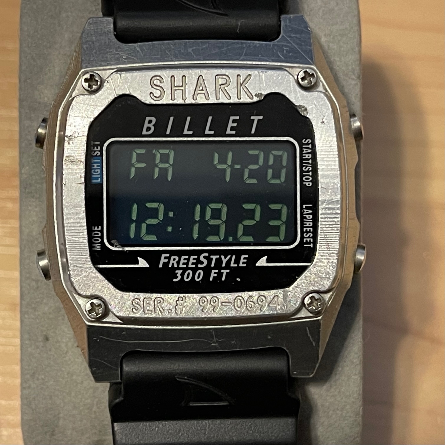 SHARK BILLET Freestyle腕時計