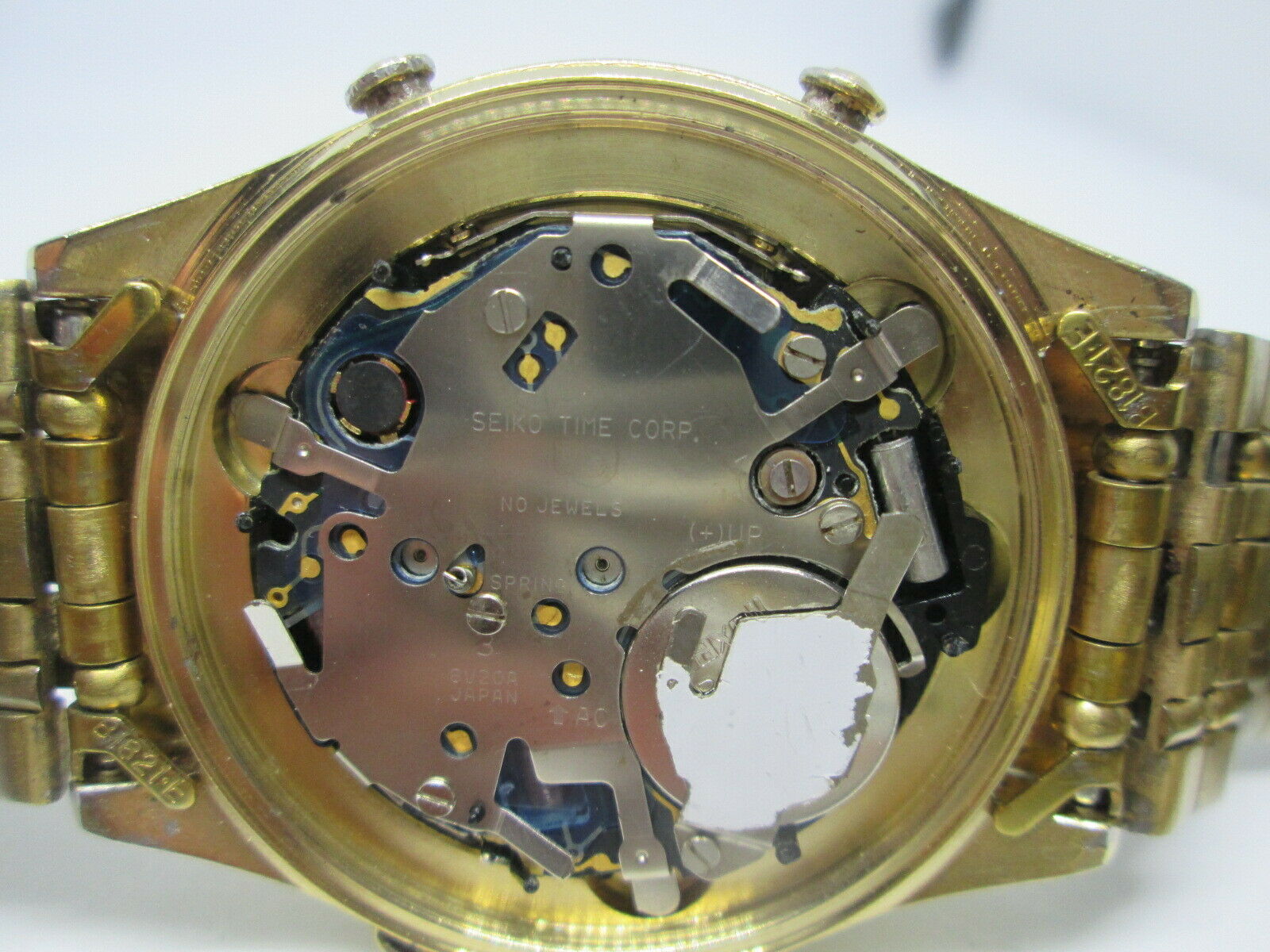 SEIKO 8V20-7000 ALARM CHRONOGRAPH BEZEL OPERATED GOLDPLATED QUARTZ