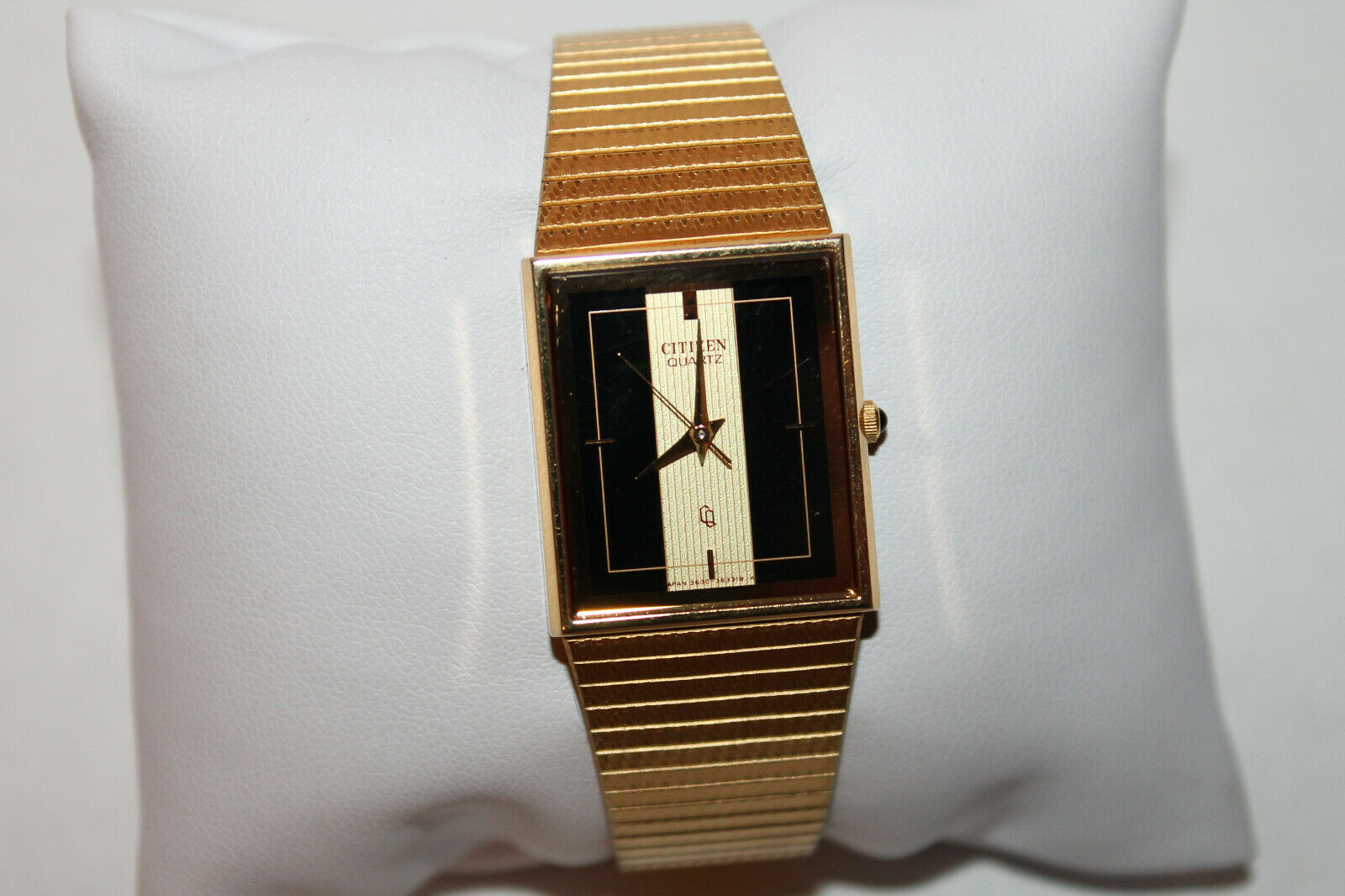 Vintage Mens CITIZEN 3630-361687 Y Gold Plated Striped Dial Quartz