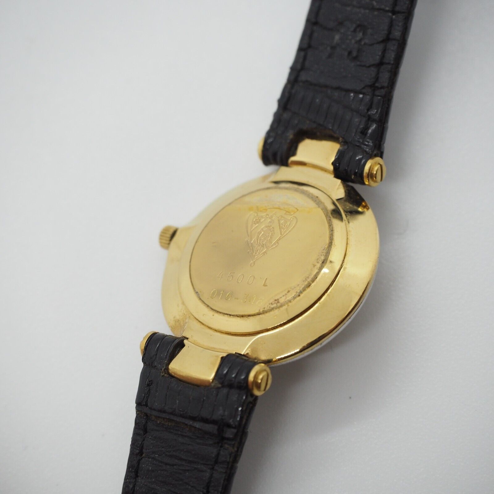 Gucci hot sale 4500l watch