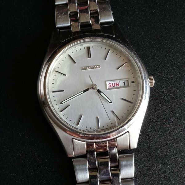 Vintage Mens Seiko Day And Date Watch 7n43 9048 Silver Tone New Battery Watchcharts 3802