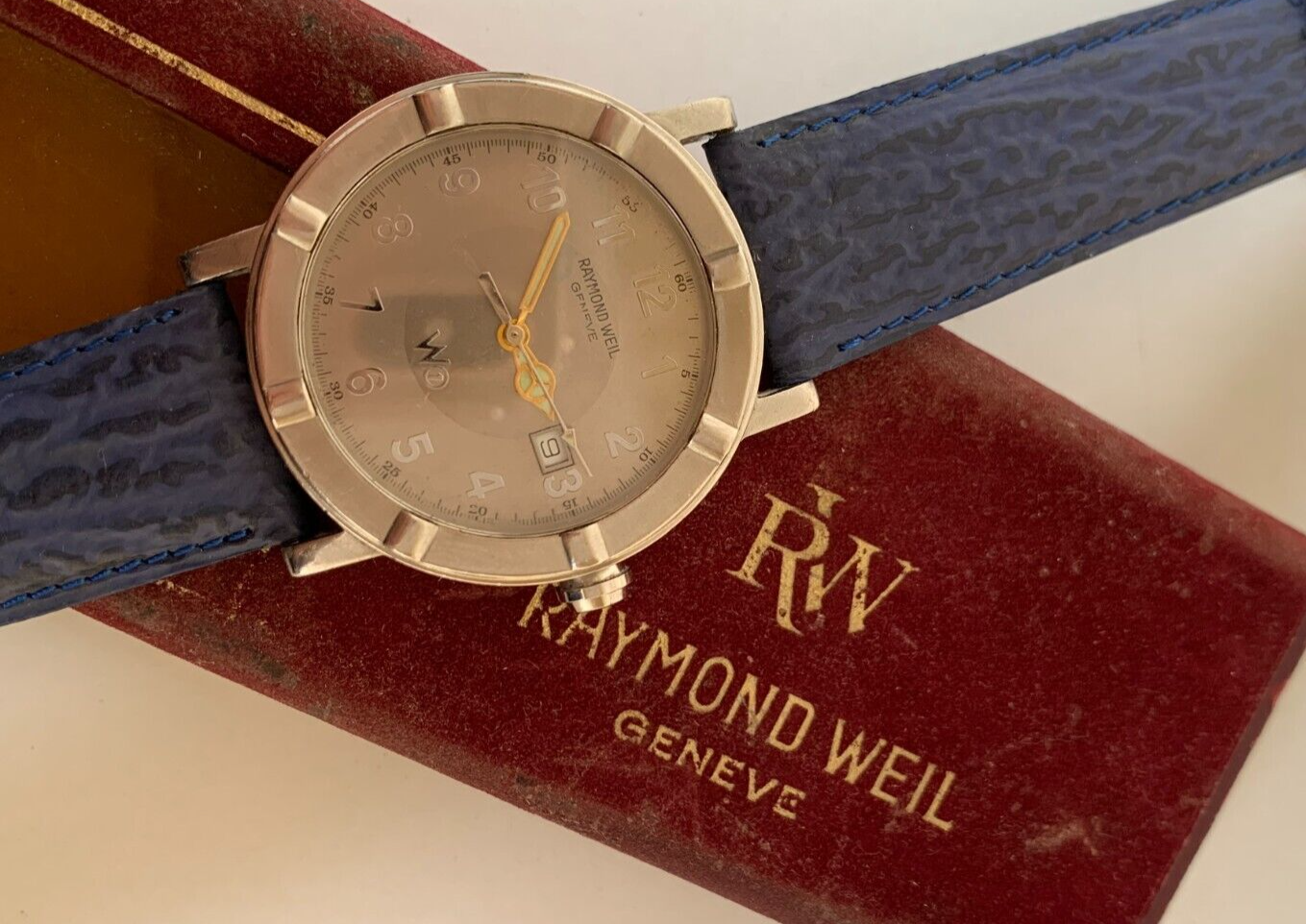 VINTAGE RAYMOND WEIL GENEVE W1 WATCH 6100 MEN S 40MM PARSIFAL W