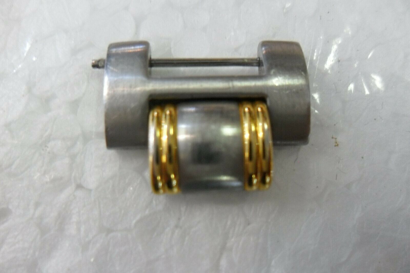 gucci watch model 9040m extra link men size 18mm WatchCharts Marketplace