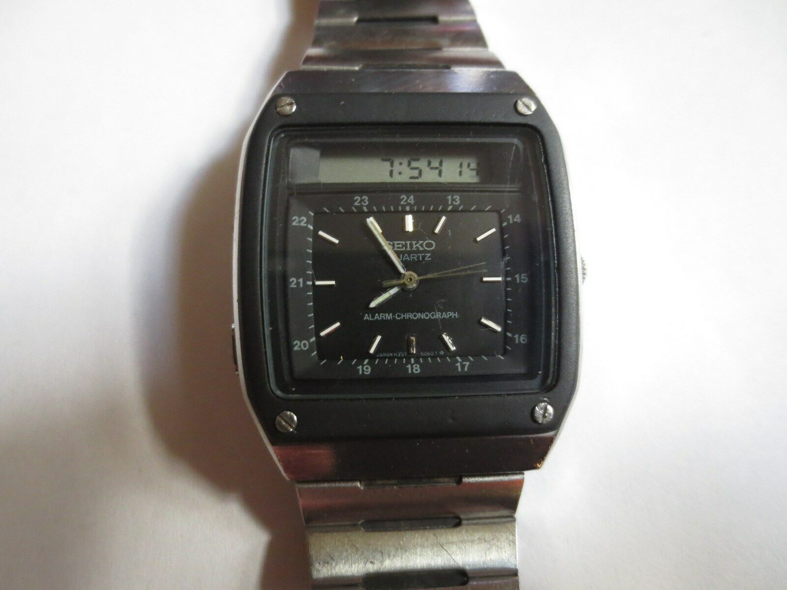 semester hjul grus Very Rare Vintage James Bond Seiko H357-5040 LCD Digital Watch - 1980's |  WatchCharts