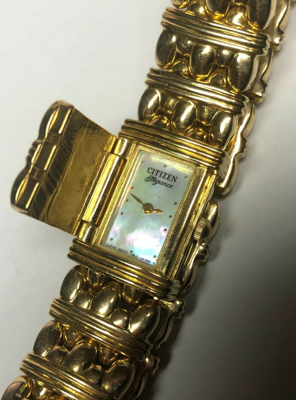 Vintage Citizen Elegance Black Inlay Gold-Tone Ladies Watch 5421