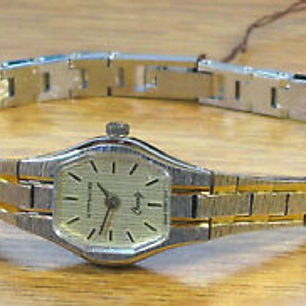 【FREE SHIPPING】 Wittnauer Ladies Quartz Swiss Vintage Romance longines