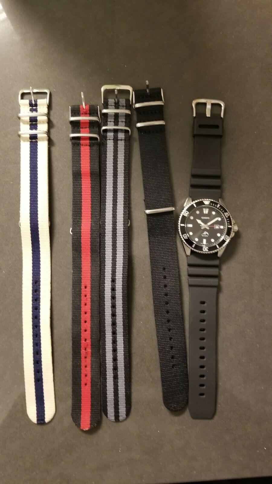 casio men's mdv106 200m duro analog watch