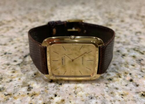 LQQK! (RARE) Vintage Ultra Thin Seiko Lassale 9300-5008 Quartz