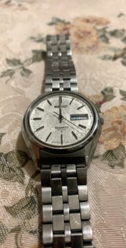 Mens Vintage SEIKO Quartz 3003 Dual Date Wristwatch 3863 7049