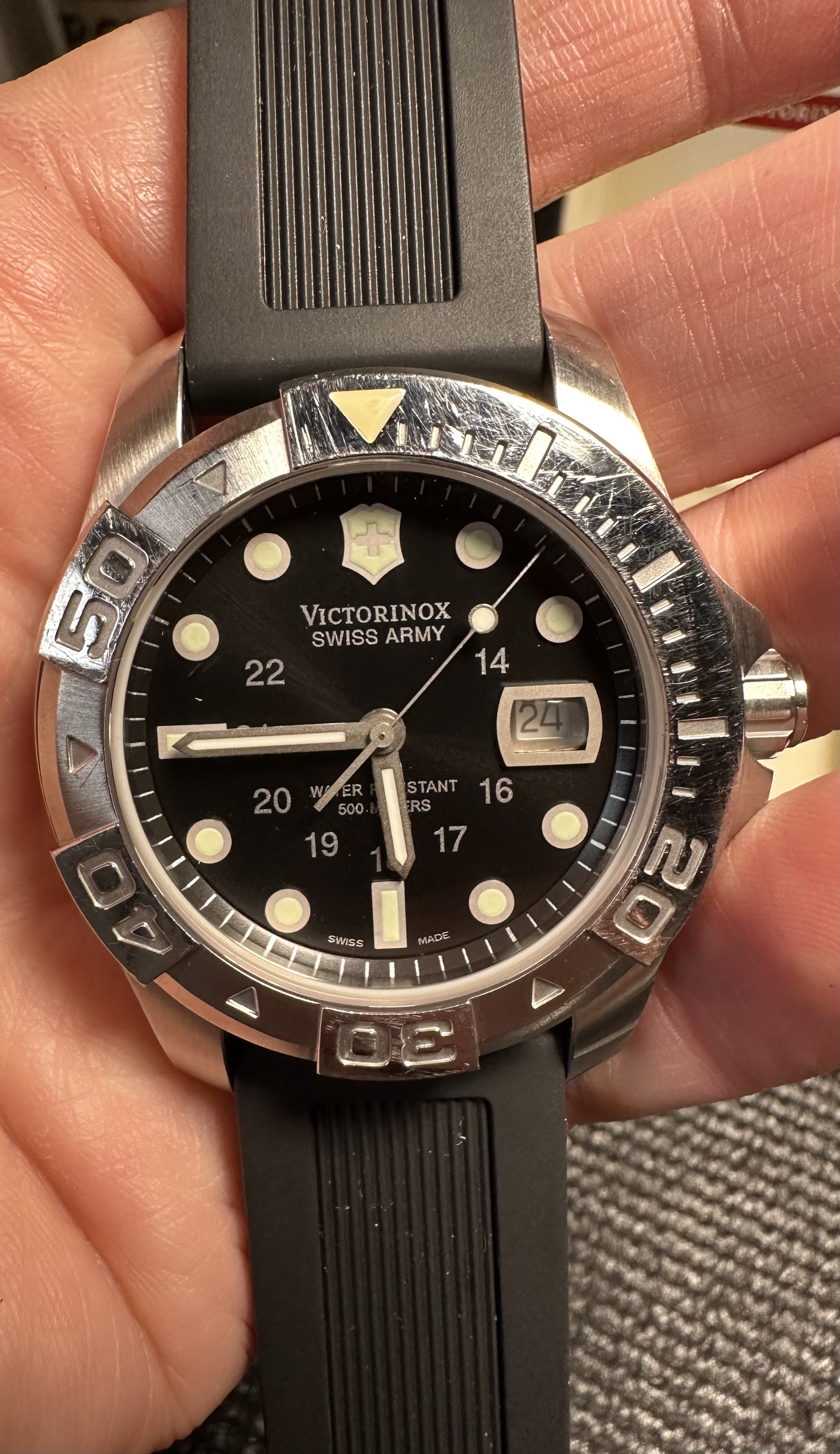 Victorinox dive master hot sale 500 review