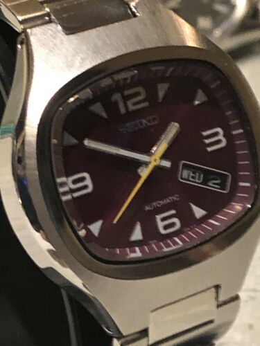 Seiko 7S26-5010 Vintage Retro Automatic Watch In Excellent 