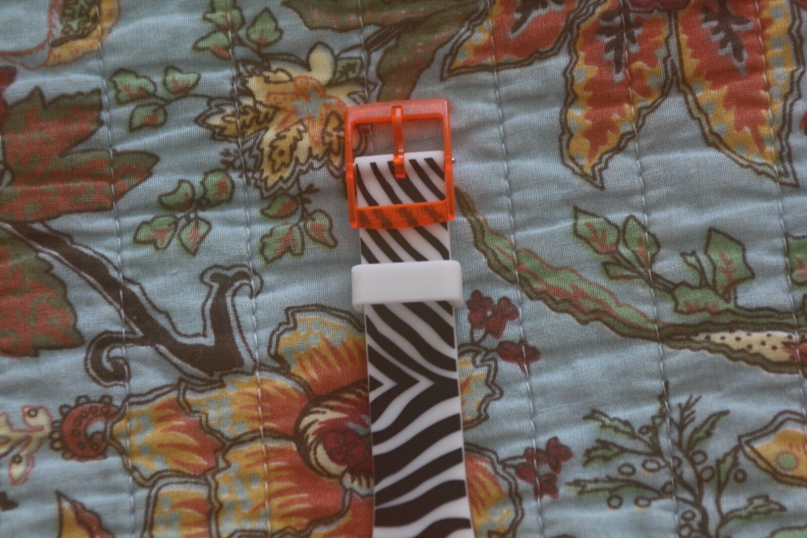 Vintage Swatch Watch 2011 Orange Zeb GO107 Zebra  display picture 1