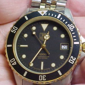 NICE VINTAGE TAG HEUER QUARTZ DIVERS WATCH ETA 955-112 MOVEMENT
